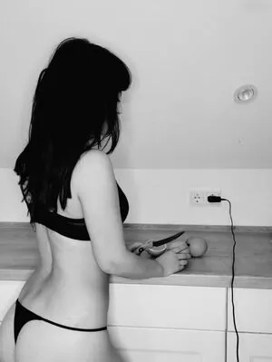 Its Anny28 OnlyFans Leaked Free Thumbnail Picture - #6QwEkaqAww
