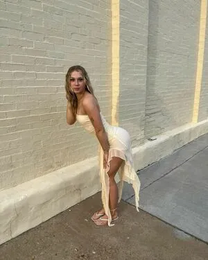 Its Emilee OnlyFans Leaked Free Thumbnail Picture - #5y1WmpMdiU