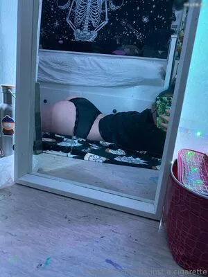 Its Just A Cigarette OnlyFans Leaked Free Thumbnail Picture - #m2wHqC0XM3