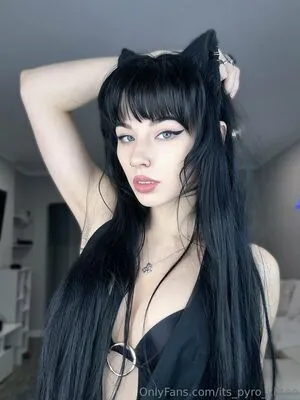 Its Pyro Kitten OnlyFans Leaked Free Thumbnail Picture - #96Q5OxZQ9m