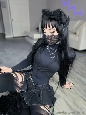 Its Pyro Kitten OnlyFans Leaked Free Thumbnail Picture - #JevYHegD4l