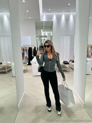 Itsallienicole OnlyFans Leaked Free Thumbnail Picture - #jNhX2Nqhee