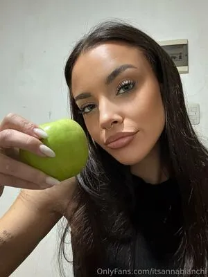 Itsannabianchi OnlyFans Leaked Free Thumbnail Picture - #Fa9RGGj9W8