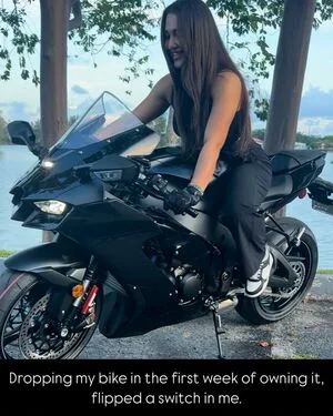 Itscarolinamarie3 OnlyFans Leaked Free Thumbnail Picture - #bJ8cbS3m09