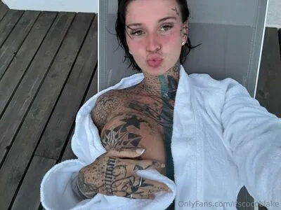 Itscocoblake OnlyFans Leaked Free Thumbnail Picture - #nNU3bOSYK0