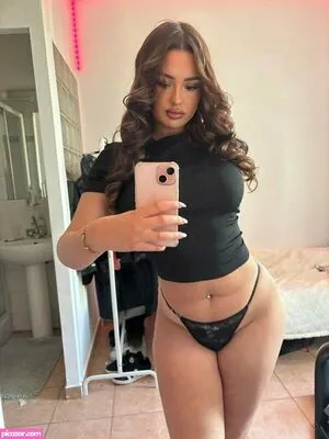 Itselena OnlyFans Leaked Free Thumbnail Picture - #agCEmdAaDv