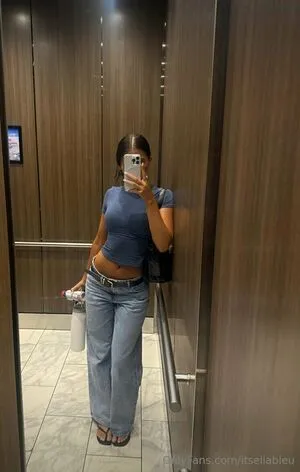 Itsellableu OnlyFans Leaked Free Thumbnail Picture - #ElYMUbURwJ