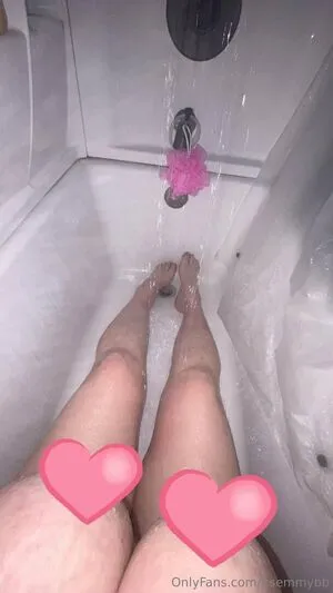 Itsemmybb OnlyFans Leaked Free Thumbnail Picture - #CLOWNH4ldE