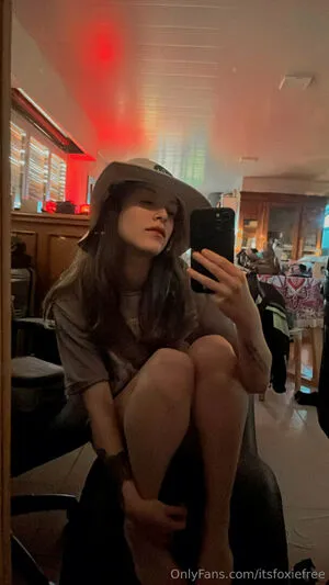Itsfoxiefree OnlyFans Leaked Free Thumbnail Picture - #by4PFZn4JT