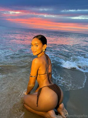 Itsgiafox OnlyFans Leaked Free Thumbnail Picture - #FOTeqH01kD
