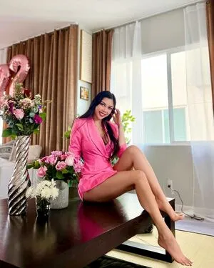 Itshellovee OnlyFans Leaked Free Thumbnail Picture - #4BJVRQ8Ual