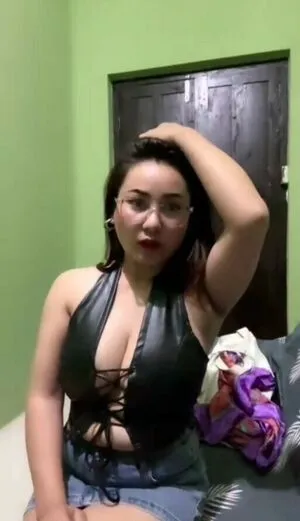Itsjanaa OnlyFans Leaked Free Thumbnail Picture - #pSn4ug6AB2