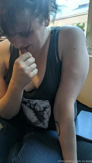 Itsjunebug OnlyFans Leaked Free Thumbnail Picture - #pAeZg3uGRz