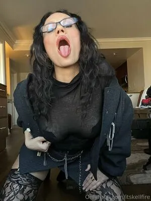 Itskellfire OnlyFans Leaked Free Thumbnail Picture - #93uS3hghd0