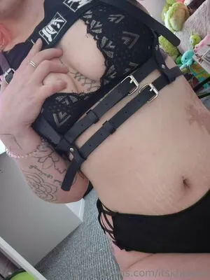 Itskhloelol OnlyFans Leaked Free Thumbnail Picture - #gRUgmEORg8