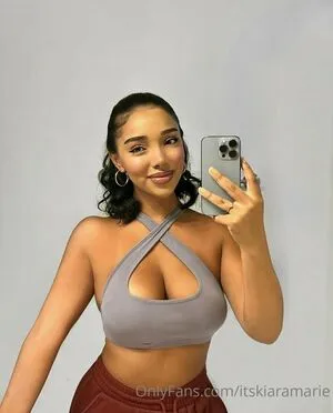 Itskiaramarie OnlyFans Leaked Free Thumbnail Picture - #b7kTNGWAug