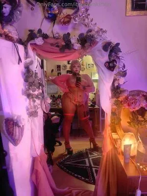 Itsklownkitten OnlyFans Leaked Free Thumbnail Picture - #B2yWY0qMO6