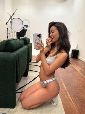 Itslaaurr OnlyFans Leaked Free Thumbnail Picture - #u216aBUdYe