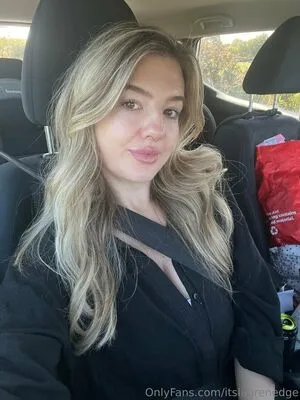 Itslaurenedge OnlyFans Leaked Free Thumbnail Picture - #wCIIQ4GaSE