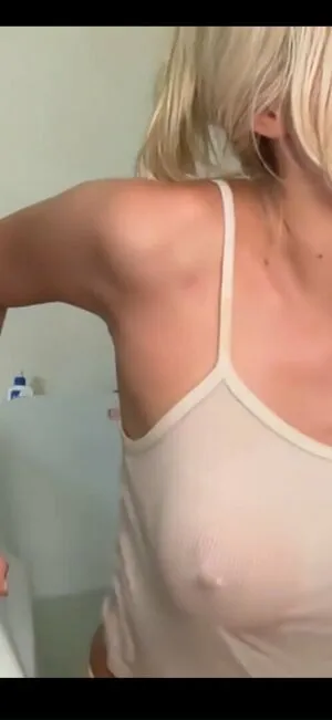 Itslunaaaaa OnlyFans Leaked Free Thumbnail Picture - #4Bbzpg15Ci