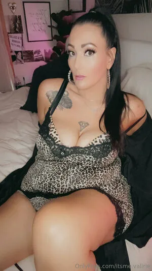 Itsme Valirie OnlyFans Leaked Free Thumbnail Picture - #DALL8ToTcw