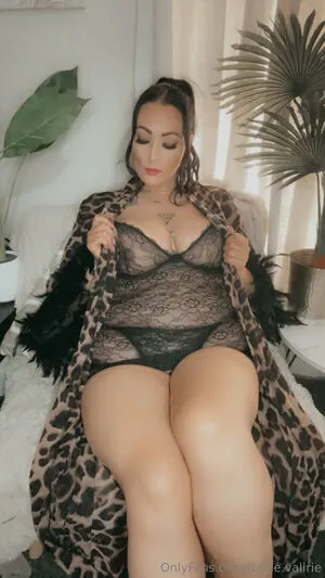 Itsme Valirie OnlyFans Leaked Free Thumbnail Picture - #SfCjiwwiLv