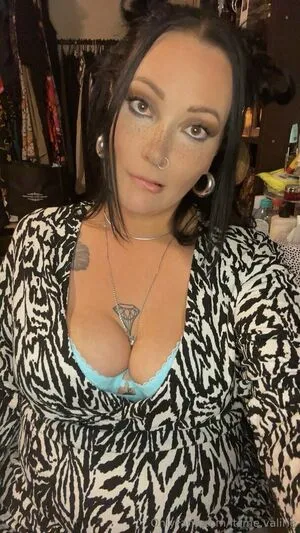 Itsme Valirie OnlyFans Leaked Free Thumbnail Picture - #Zf5AESyIEn