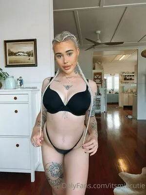 Itsmiacutie OnlyFans Leaked Free Thumbnail Picture - #P6iLOsVisC