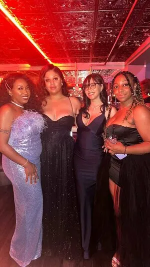 Itsqueennovaa OnlyFans Leaked Free Thumbnail Picture - #Re4rrkQsFC