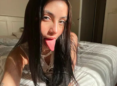 Itsrocioo Roseecutiiee OnlyFans Leaked Free Thumbnail Picture - #KL49xrbjrn