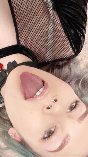 Itsrosemoon OnlyFans Leaked Free Thumbnail Picture - #1yOfZO5po2