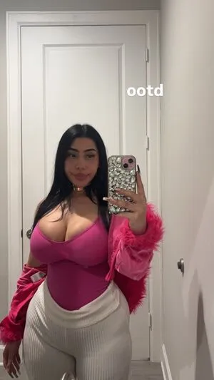 Itssarapr OnlyFans Leaked Free Thumbnail Picture - #DuaI0814po