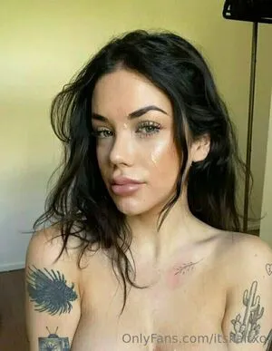 Itssaraxo OnlyFans Leaked Free Thumbnail Picture - #h7l4ujJr3V