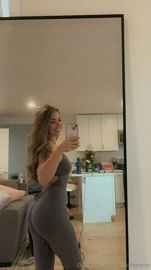 Itssofiarose OnlyFans Leaked Free Thumbnail Picture - #5oN9kiuAlr