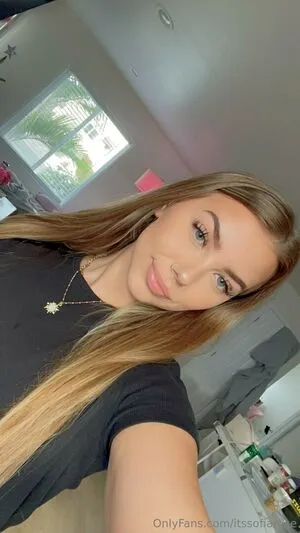 Itssofiarose OnlyFans Leaked Free Thumbnail Picture - #7DElU87W6Y