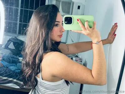 Itsurbabyalice OnlyFans Leaked Free Thumbnail Picture - #17E2dInBeE