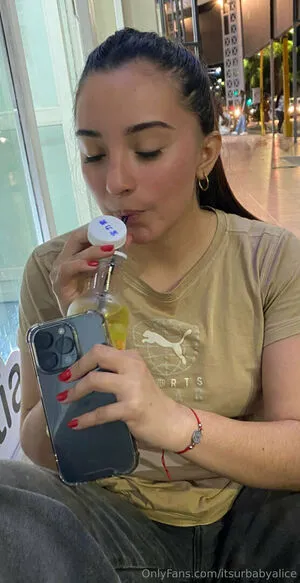 Itsurbabyalice OnlyFans Leaked Free Thumbnail Picture - #9Ms4gLRJEr