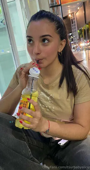 Itsurbabyalice OnlyFans Leaked Free Thumbnail Picture - #D1NGoZfvfV