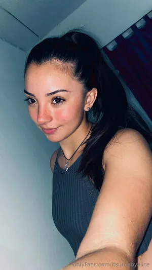 Itsurbabyalice OnlyFans Leaked Free Thumbnail Picture - #PjpWgdx7aa