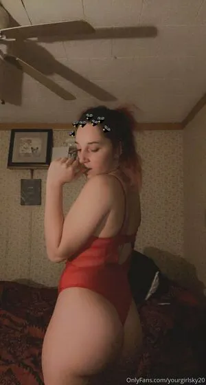 Itsyagirlsky OnlyFans Leaked Free Thumbnail Picture - #4tV2rnnKos