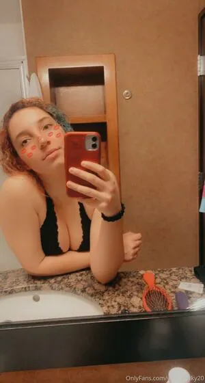 Itsyagirlsky OnlyFans Leaked Free Thumbnail Picture - #KEUsIKTKZM