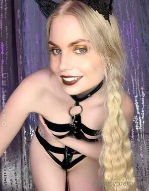 Ittybittyprettykitty OnlyFans Leaked Free Thumbnail Picture - #0qAfQ3t2iw