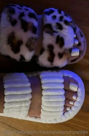 Itwasalwaysmysoles OnlyFans Leaked Free Thumbnail Picture - #sasfHmbm0Q