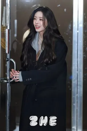 Itzy All In Us OnlyFans Leaked Free Thumbnail Picture - #1GgxiLWT7x