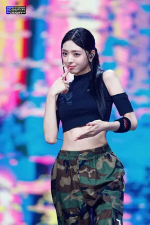 Itzy All In Us OnlyFans Leaked Free Thumbnail Picture - #2BIrG75EUd
