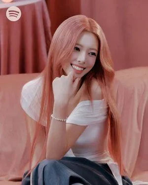 Itzy All In Us OnlyFans Leaked Free Thumbnail Picture - #3c4KZJttJL