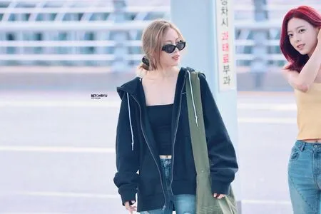 Itzy All In Us OnlyFans Leaked Free Thumbnail Picture - #47TxqaUhtQ