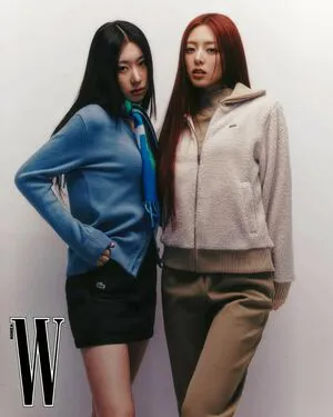 Itzy All In Us OnlyFans Leaked Free Thumbnail Picture - #4UOr4dgoZc