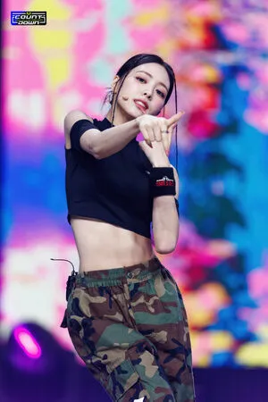 Itzy All In Us OnlyFans Leaked Free Thumbnail Picture - #4qQu85O0BY