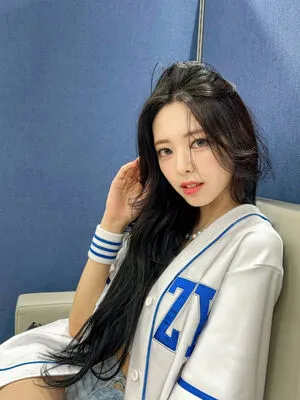 Itzy All In Us OnlyFans Leaked Free Thumbnail Picture - #59i3Wjm7Xi